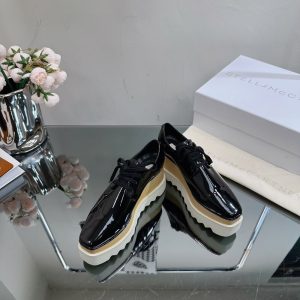 New Fashion LV Women Shoes 251 PA