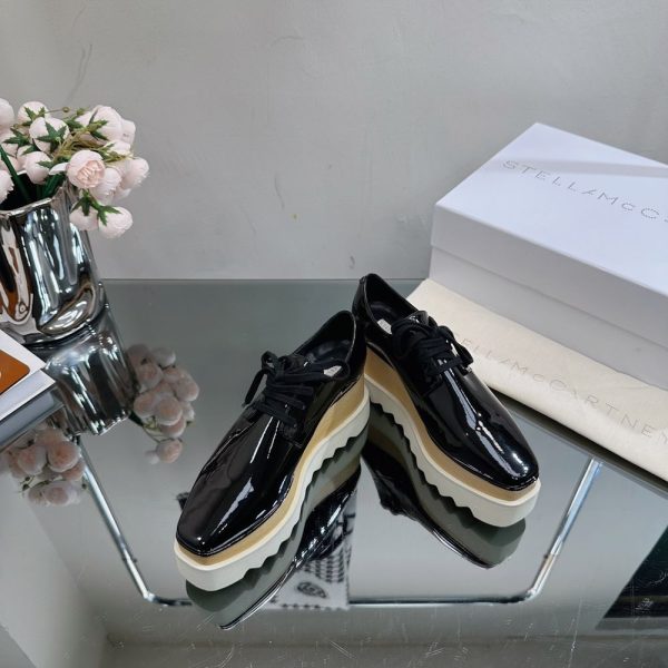 New Fashion LV Women Shoes 251 PA