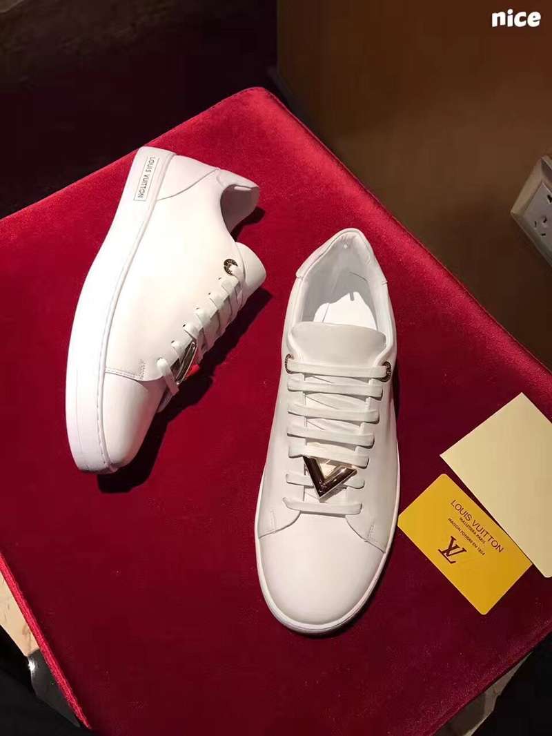 New Fashion LV Women Shoes L080