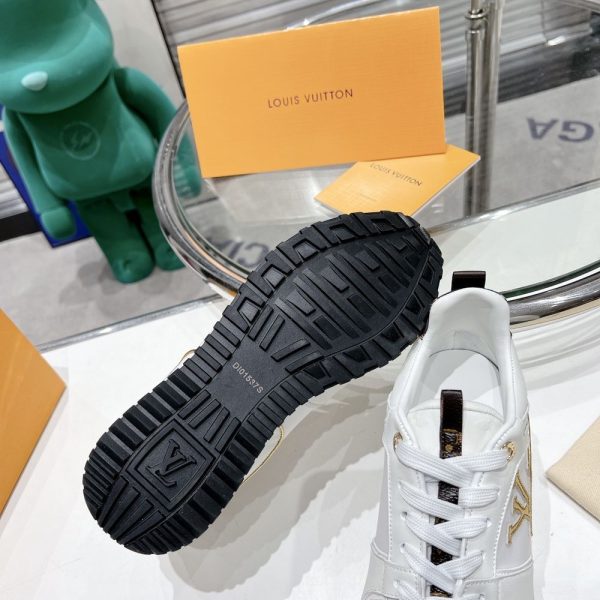 New Fashion LV Women Shoes 376 PA
