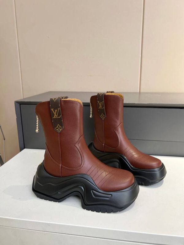 New Fashion LV Women Shoes 306 PA