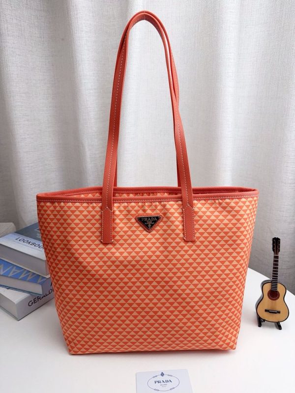 New Fashion Prada Handbag P002 QA