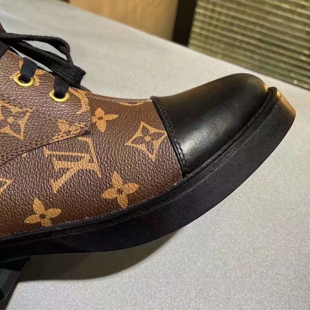 New Fashion LV Women Shoes L401