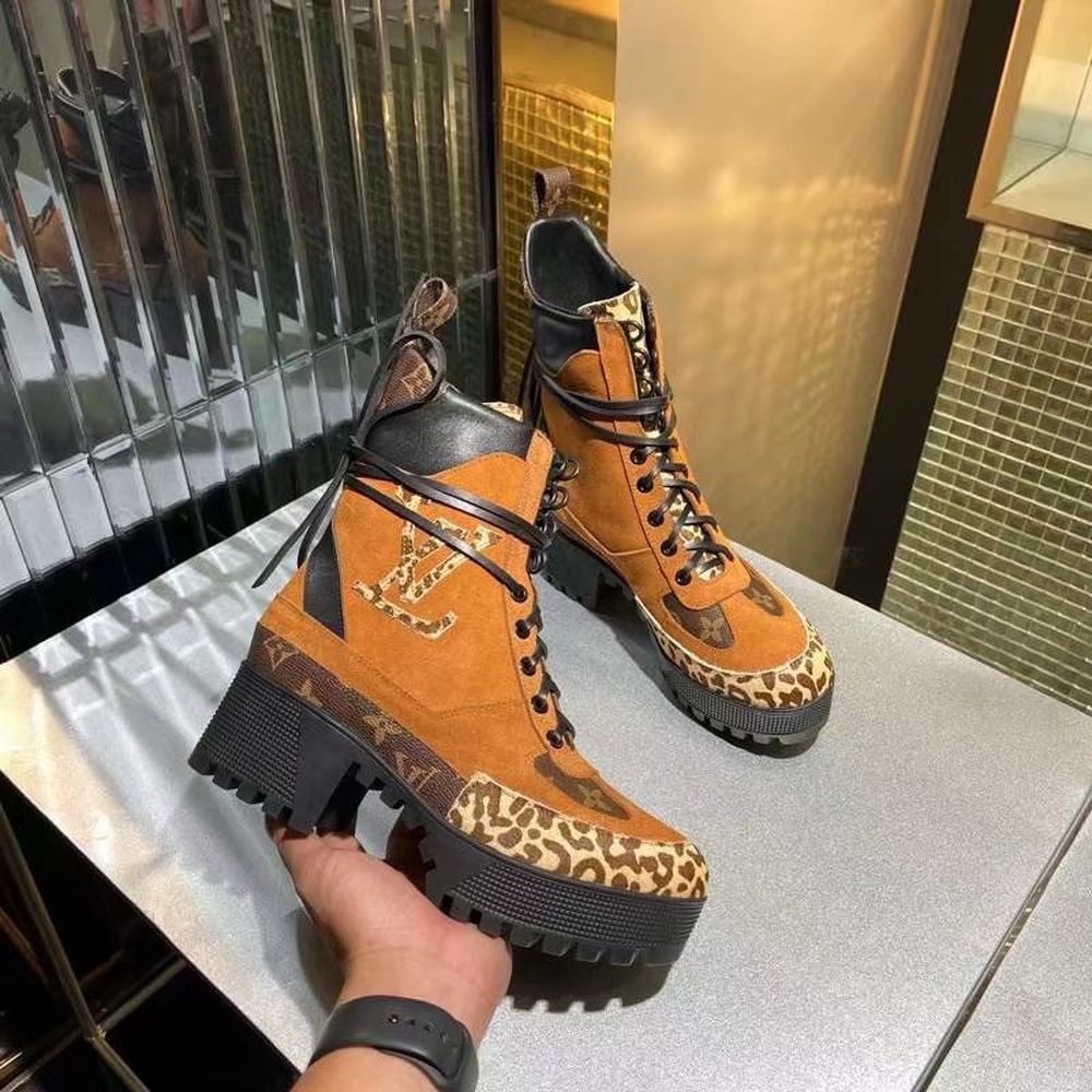 New Fashion LV Women Shoes L403