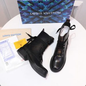 New Fashion LV Women Shoes 326 PA