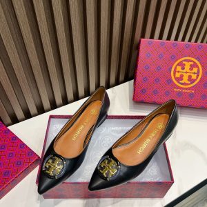 New Fashion LV Women Shoes 261 PA