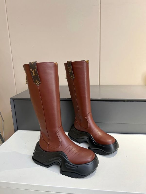 New Fashion LV Women Shoes 303 PA