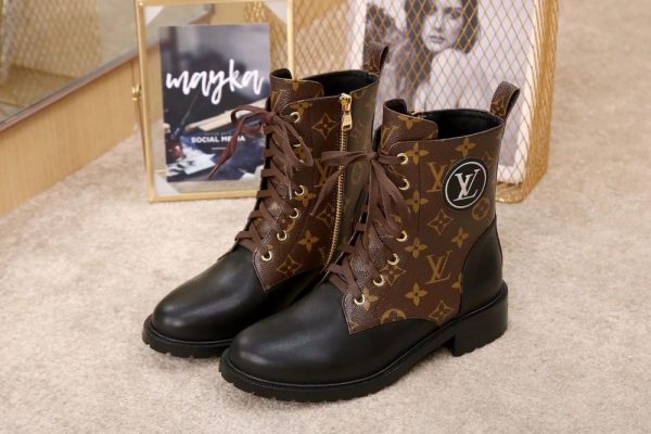 New Fashion LV Women Shoes 347 PA