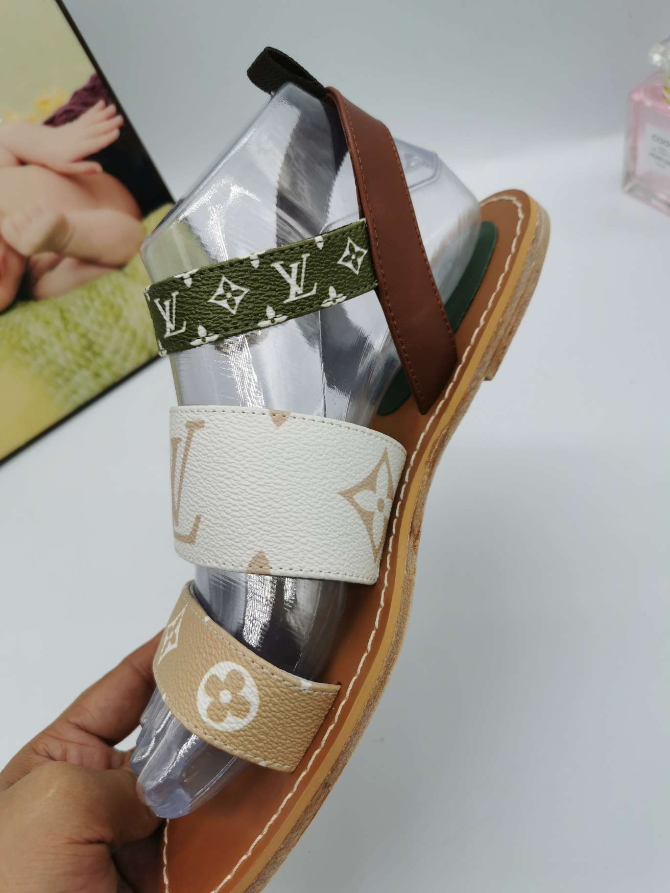 New Fashion LV Women Shoes L055 New Fashion LV Women Shoes L055