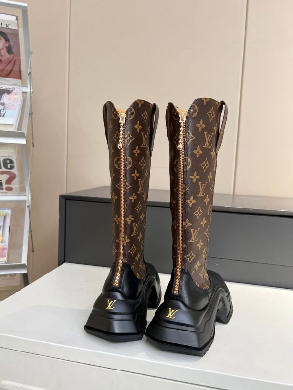 New Fashion LV Women Shoes 302 PA New Fashion LV Women Shoes 302 PA