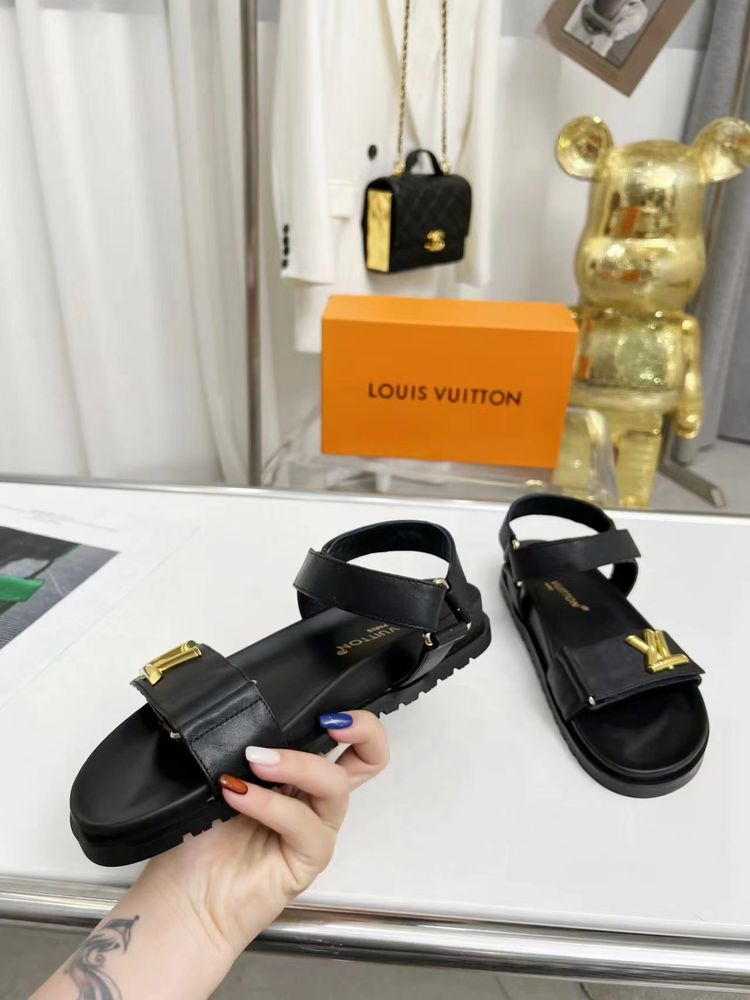 New Fashion LV Women Shoes L233