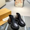New Fashion LV Women Shoes 368 PA