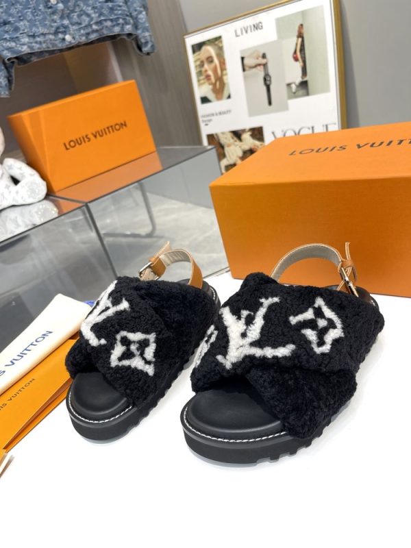 New Fashion LV Women Shoes L435