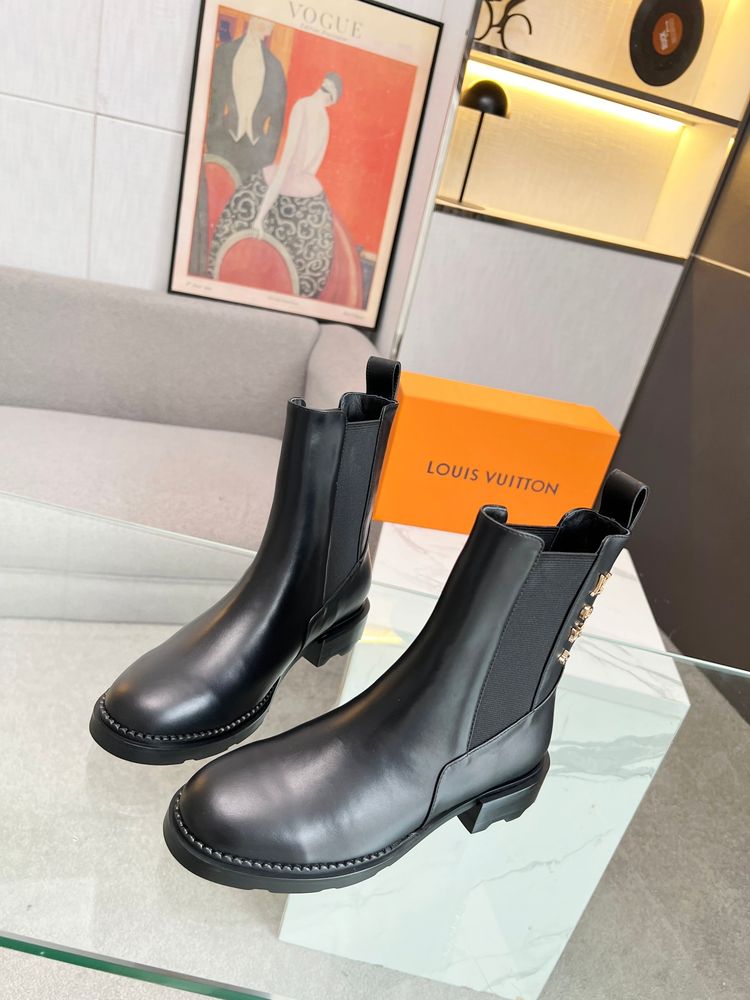 New Fashion LV Women Shoes L390