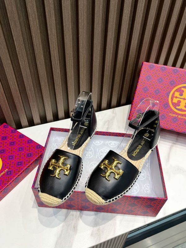 New Fashion LV Women Shoes 272 PA
