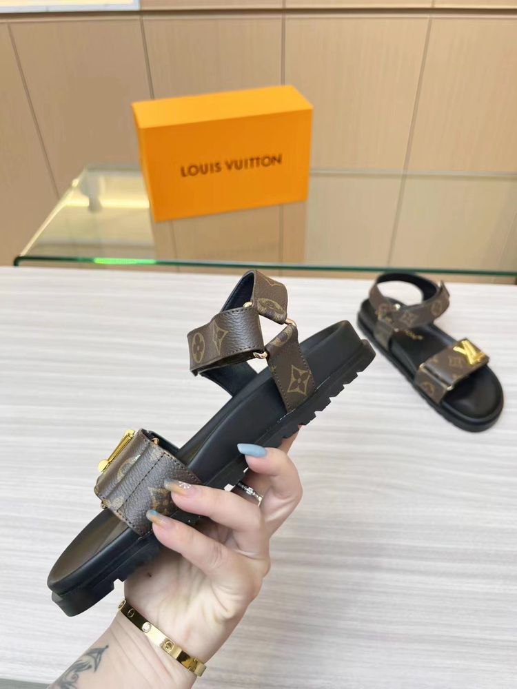 New Fashion LV Women Shoes L237