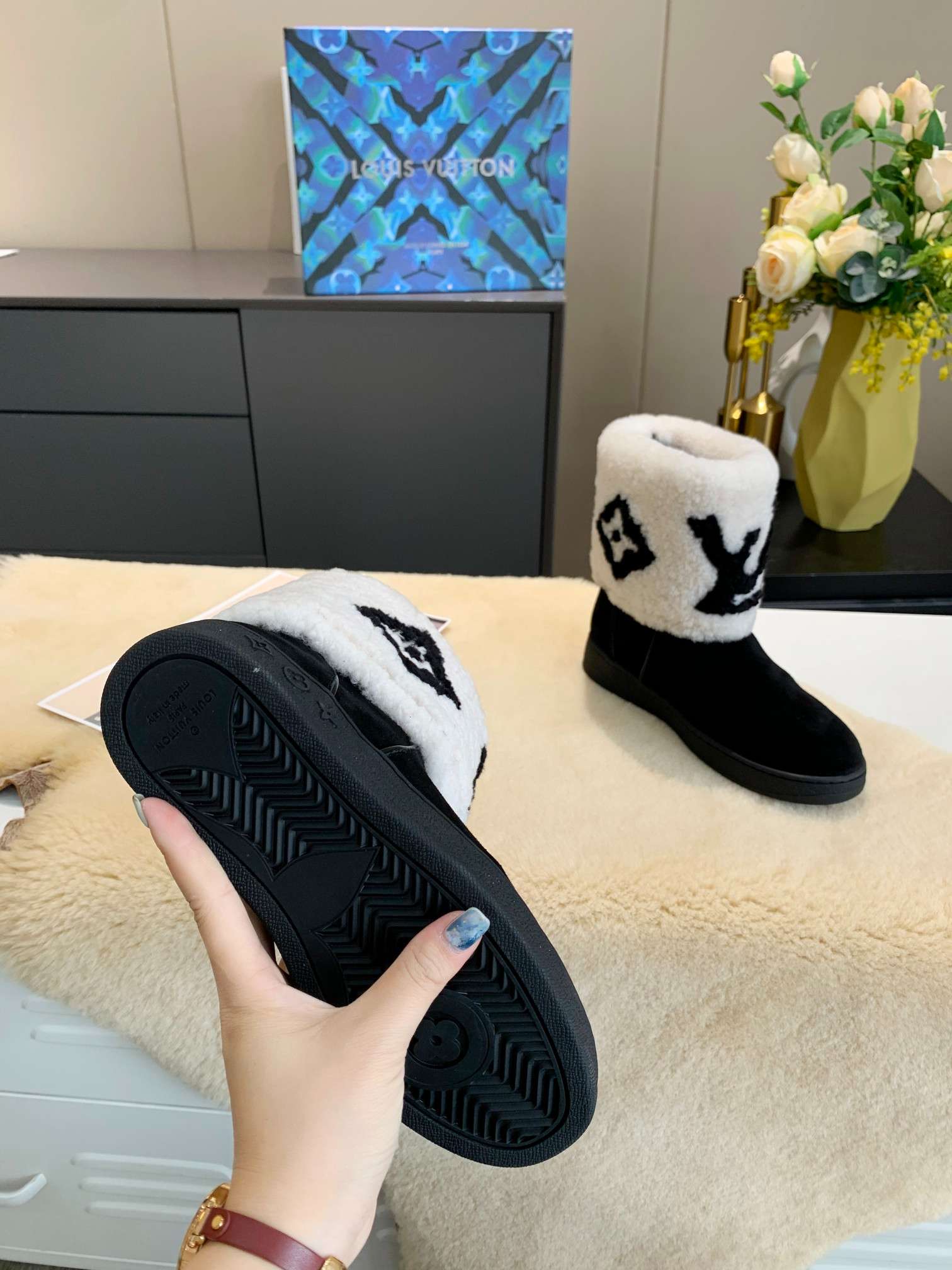 New Fashion LV Women Shoes L039 New Fashion LV Women Shoes L039