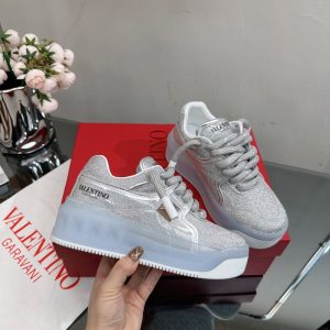 New Fashion LV Women Shoes 221 PA
