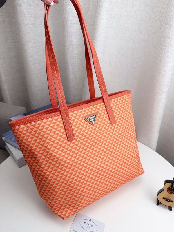 New Fashion Prada Handbag P002 QA