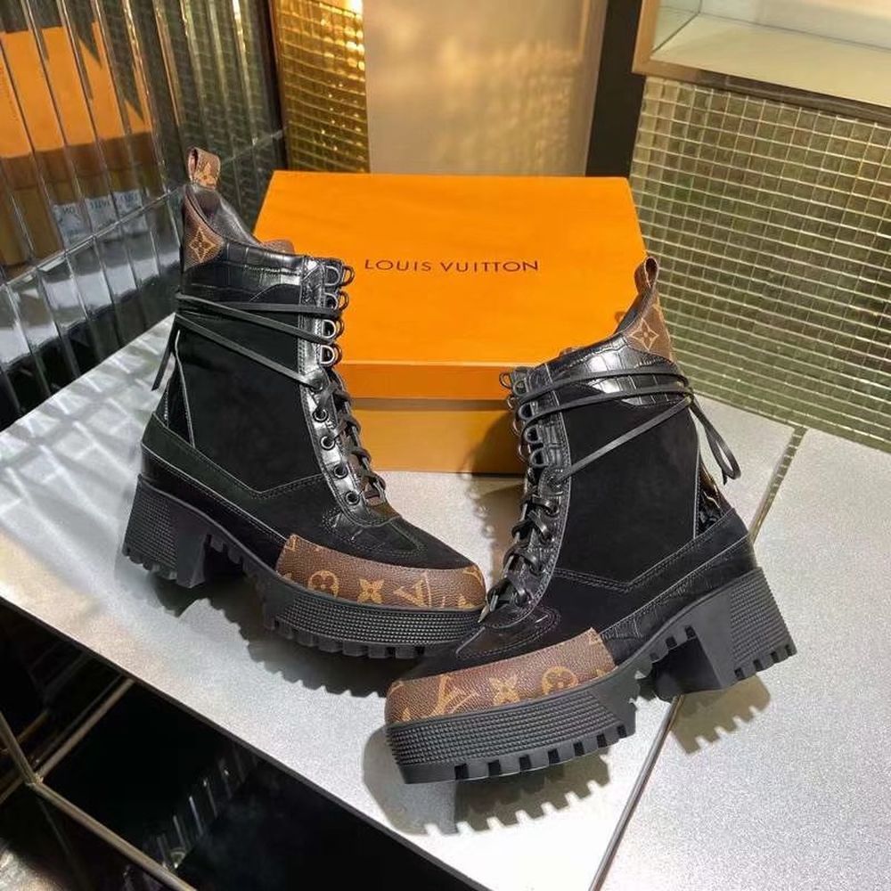 New Fashion LV Women Shoes L402