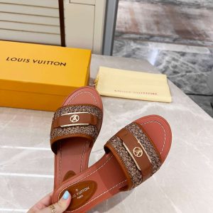 New Fashion LV Women Shoes L061