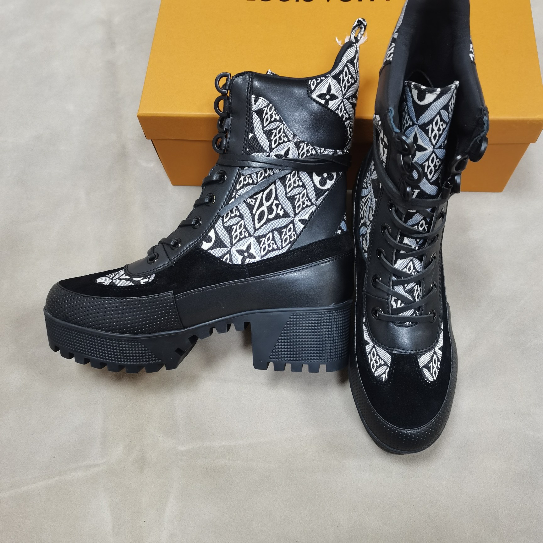 New Fashion LV Women Shoes L386 New Fashion LV Women Shoes L386