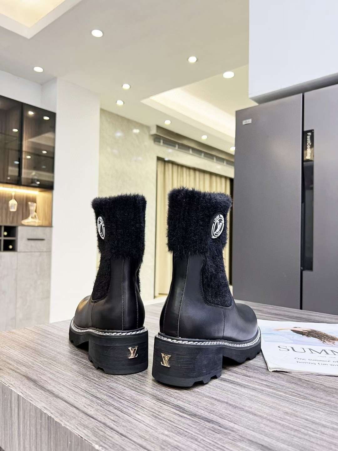 New Fashion LV Women Shoes L034