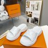 New Fashion LV Women Shoes 159 PA