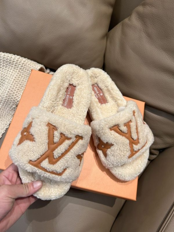 New Fashion LV Women Shoes L424