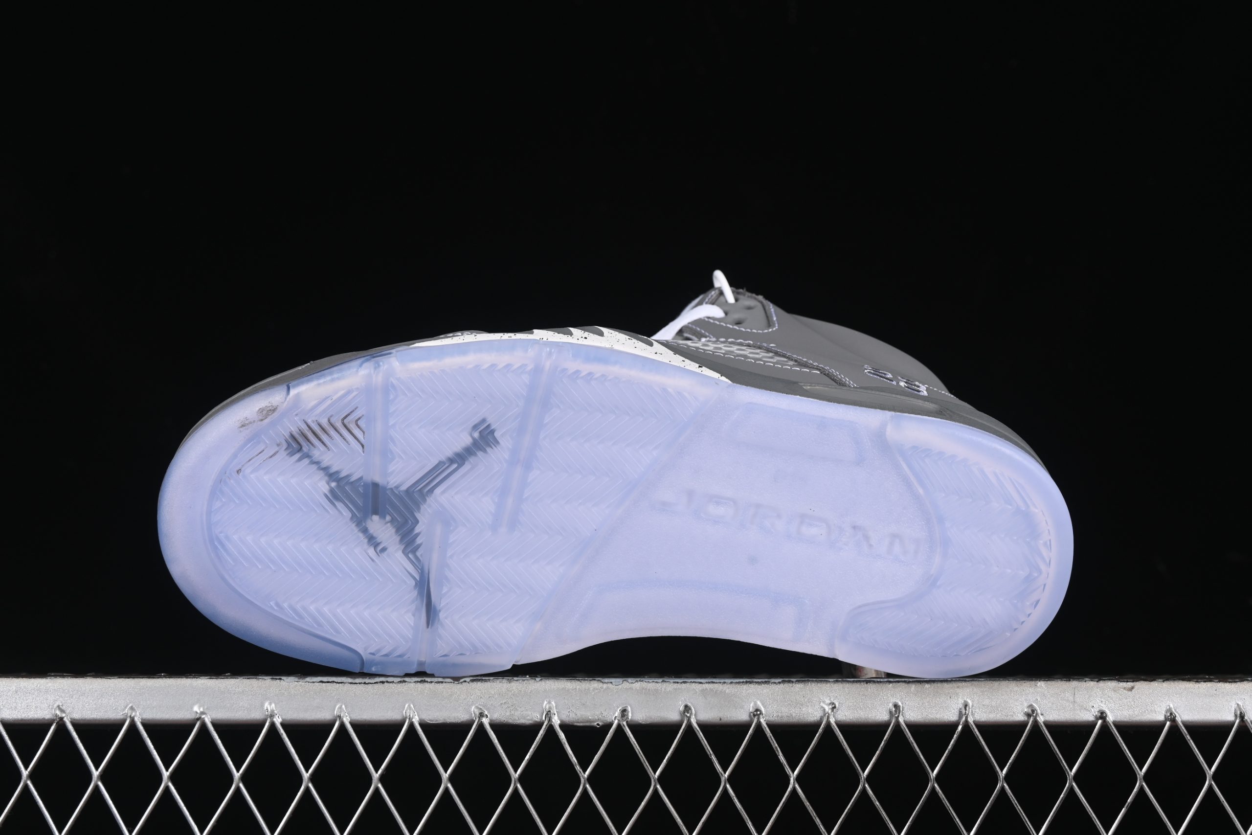 AJ 5 Retro ‘Wolf Grey’ 136027-005 PA
