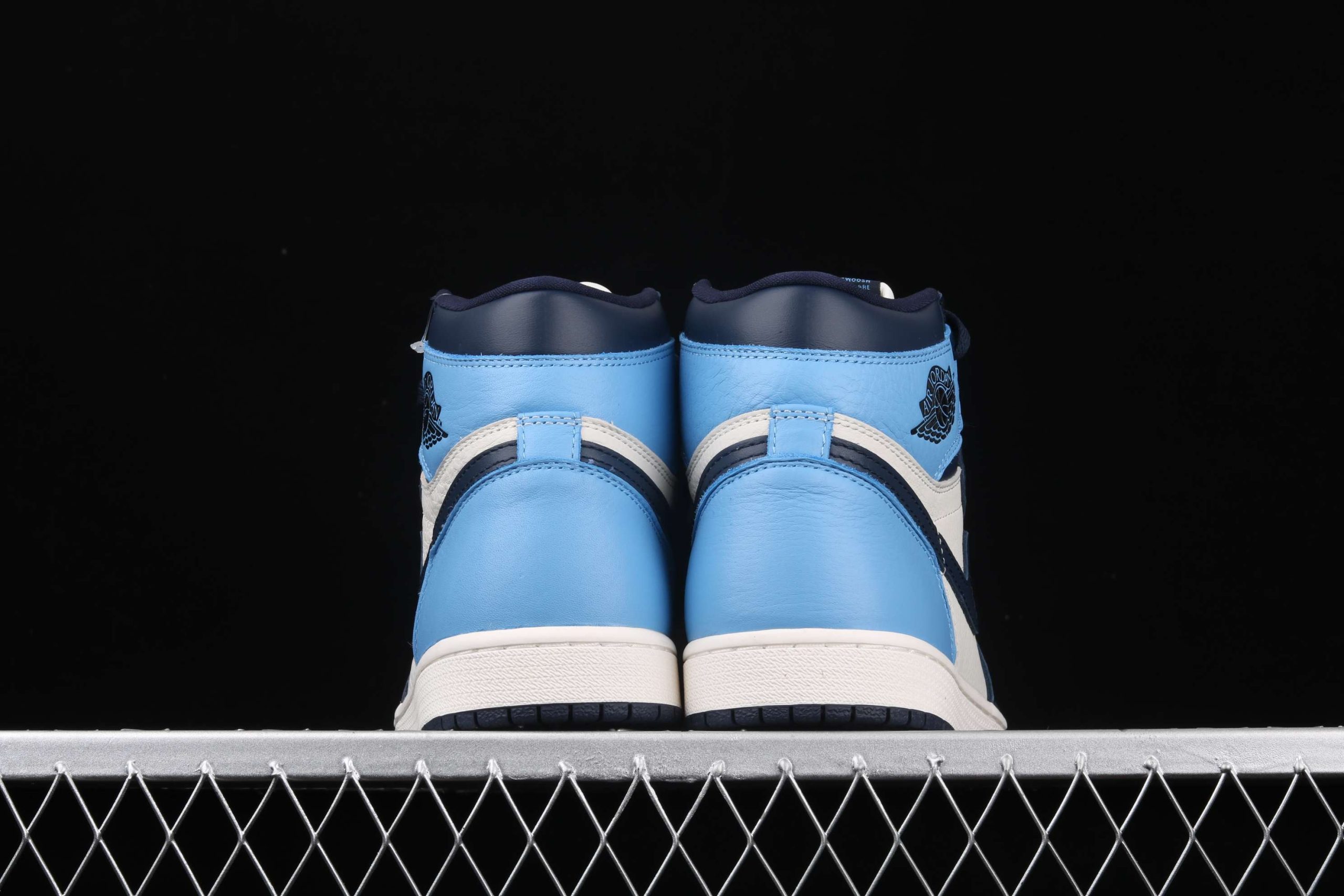New Arrival AJ1 High 555088-140 Obsidian