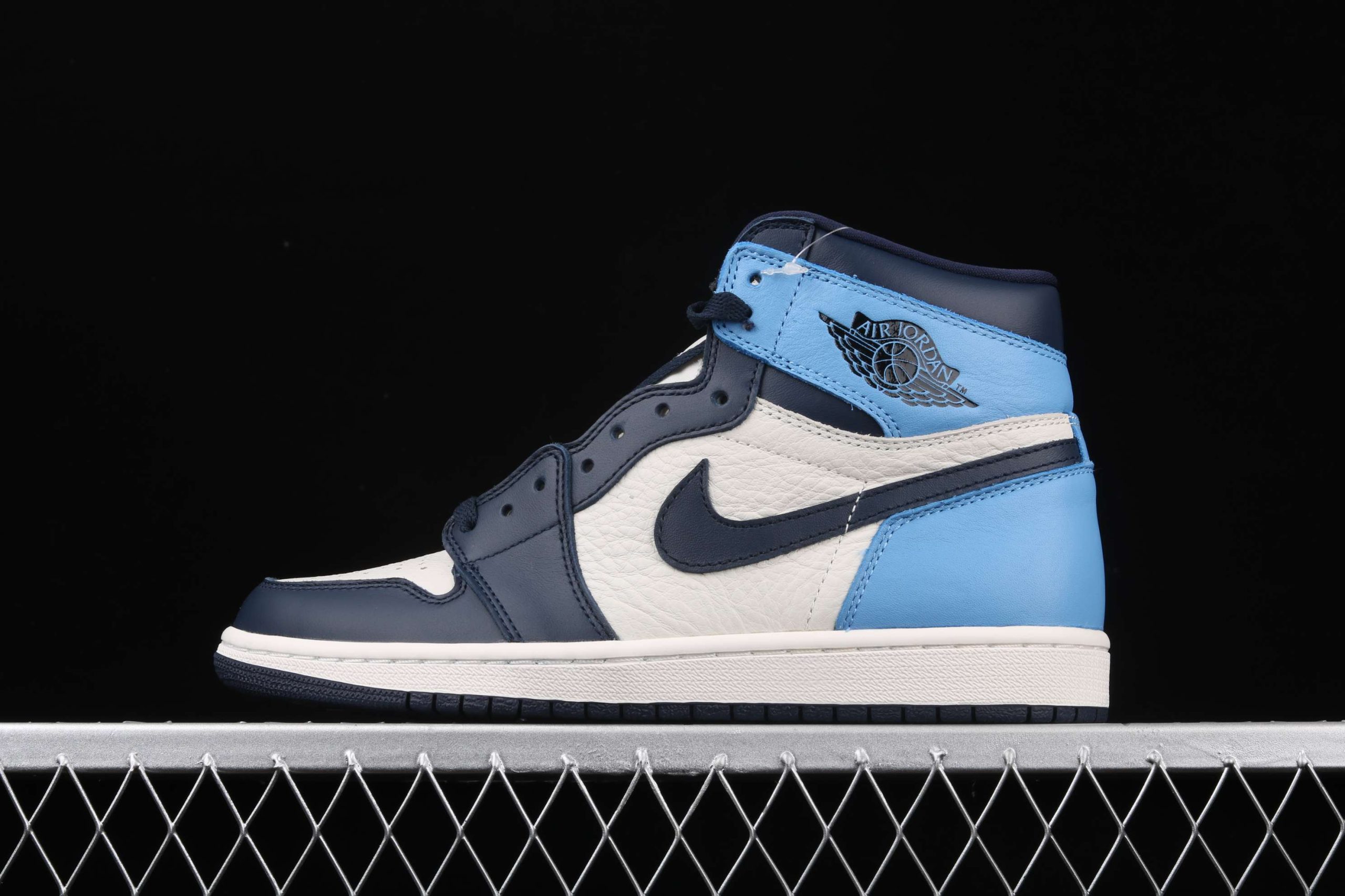 New Arrival AJ1 High 555088-140 Obsidian