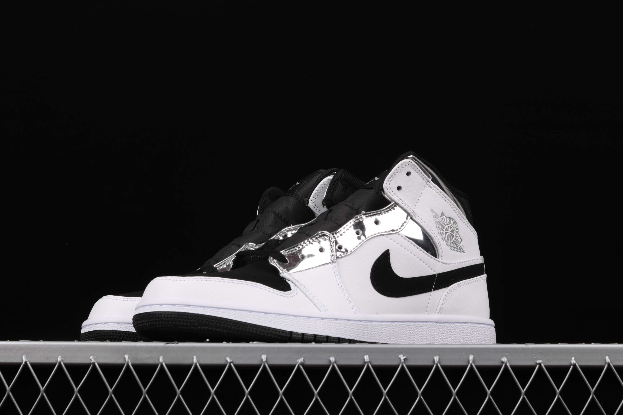 New Arrival AJ1 Mid 554724-121