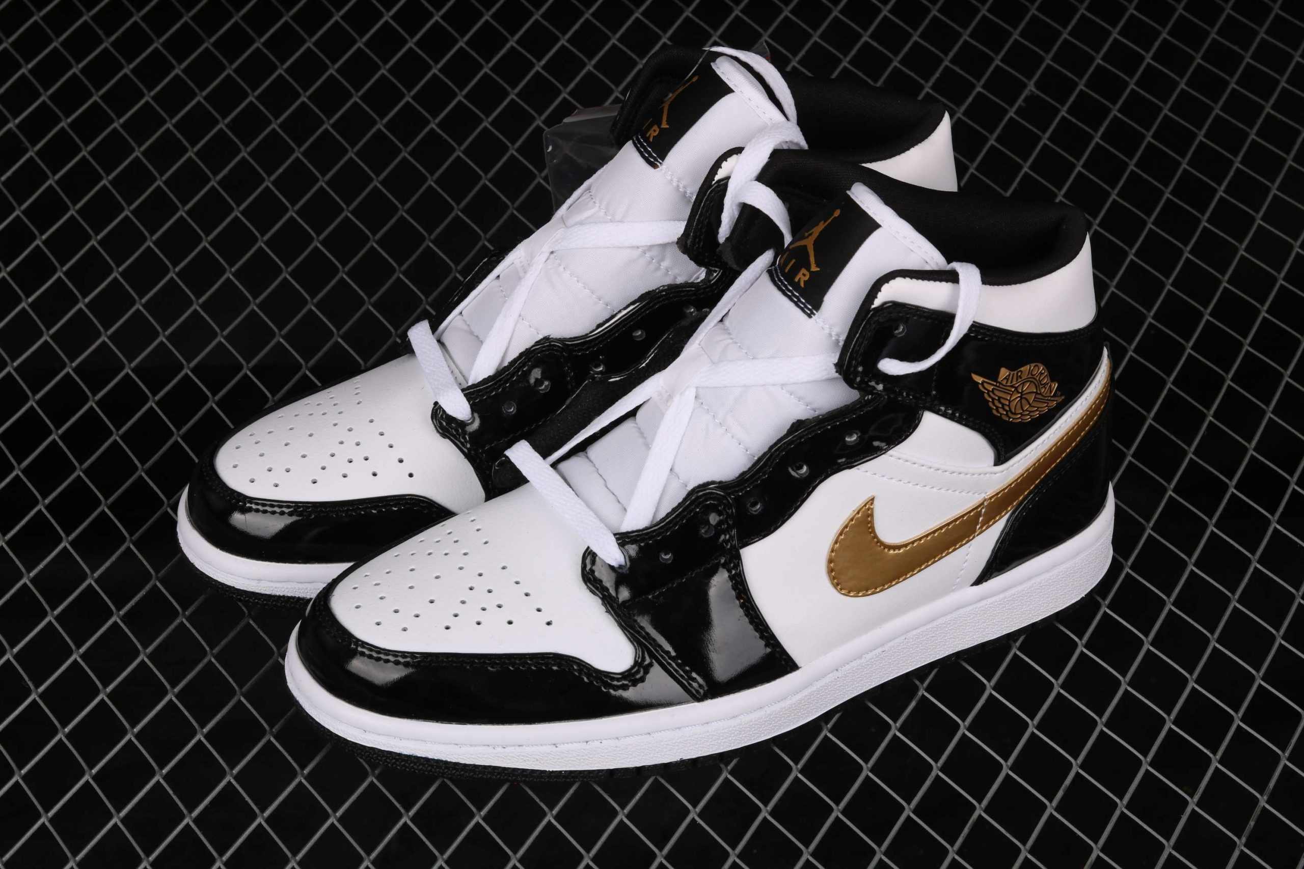 New Arrival AJ1 Mid SE 852542-007