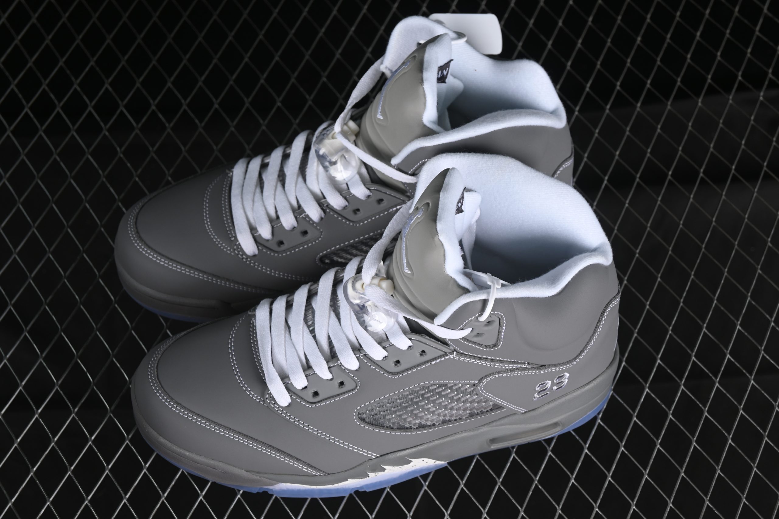 AJ 5 Retro ‘Wolf Grey’ 136027-005 PA