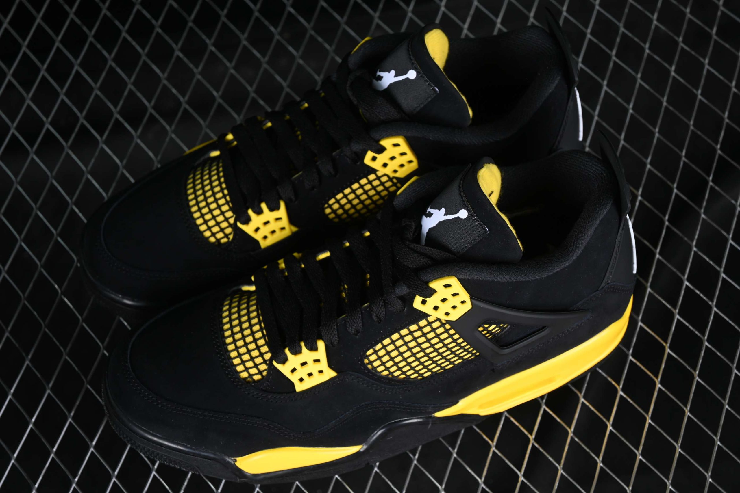 New Arrival AJ4 DH6927-017 Thunder New Arrival AJ4 DH6927-017 Thunder