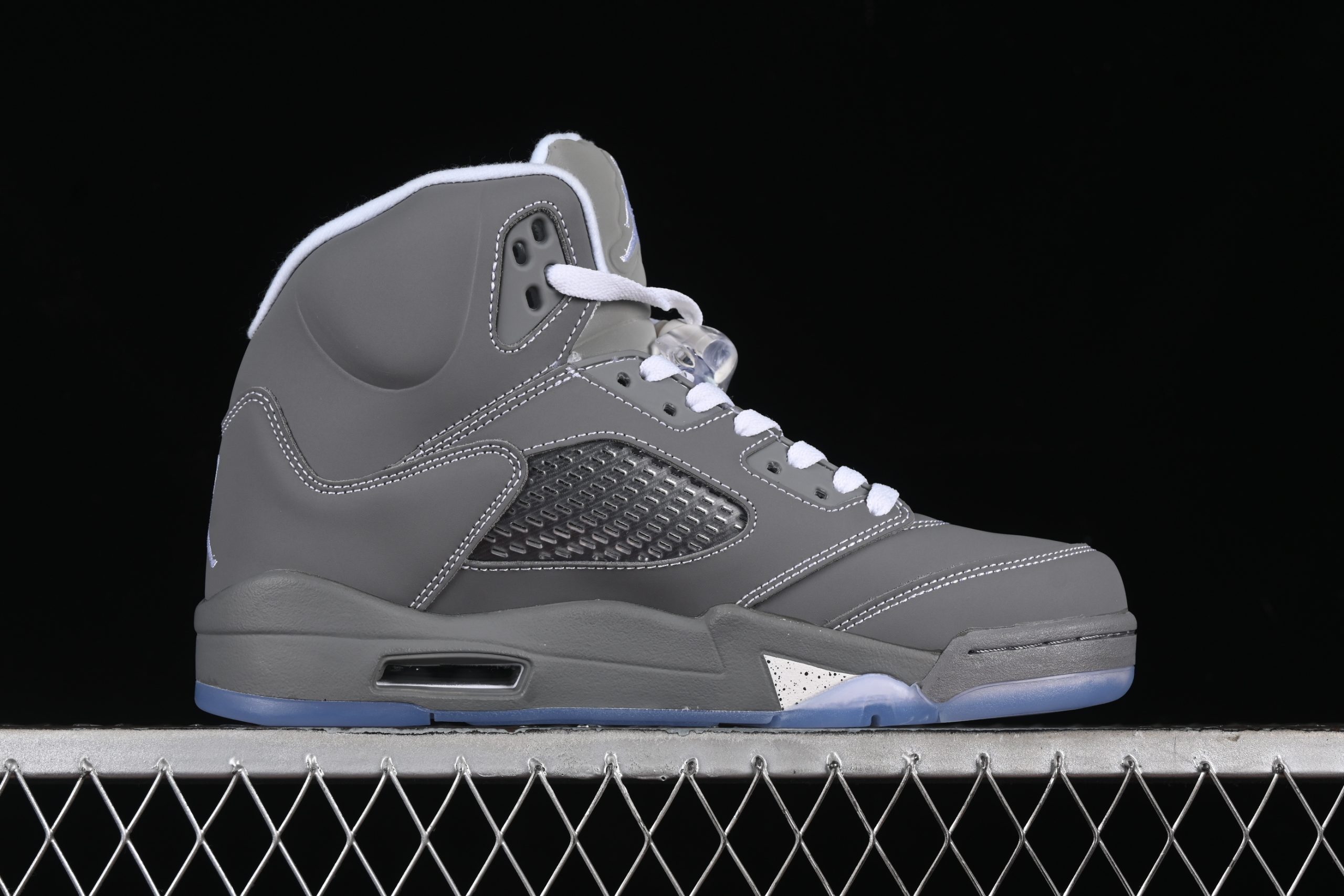 AJ 5 Retro ‘Wolf Grey’ 136027-005 PA