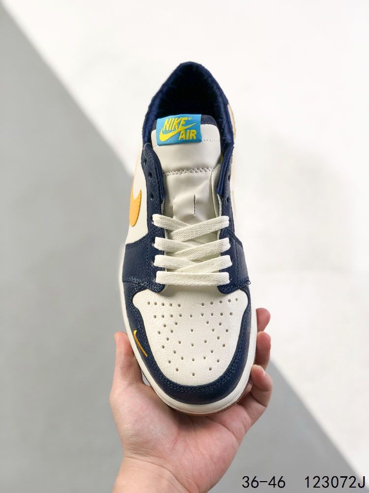 New Arrival AJ1 Low OG Marquette AJ3030 TEN