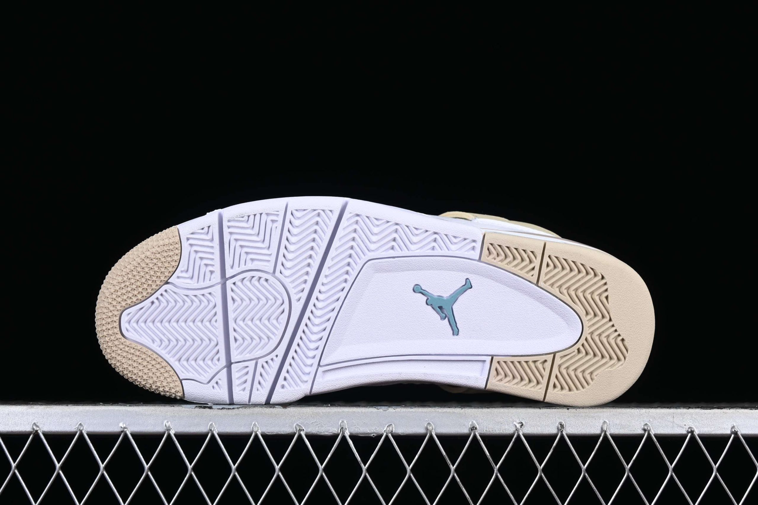 New Arrival AJ4 487724-118 Retro Linen