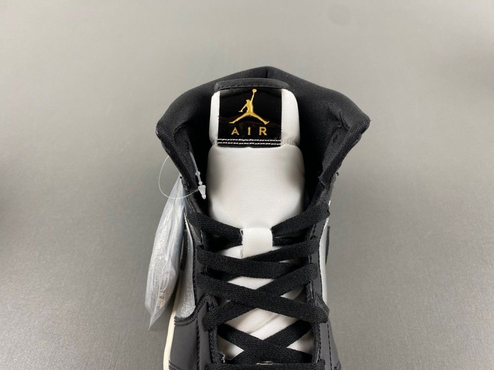 AJ1 Mid Black Metallic Silver Sail Metallic Gold FZ39380-001