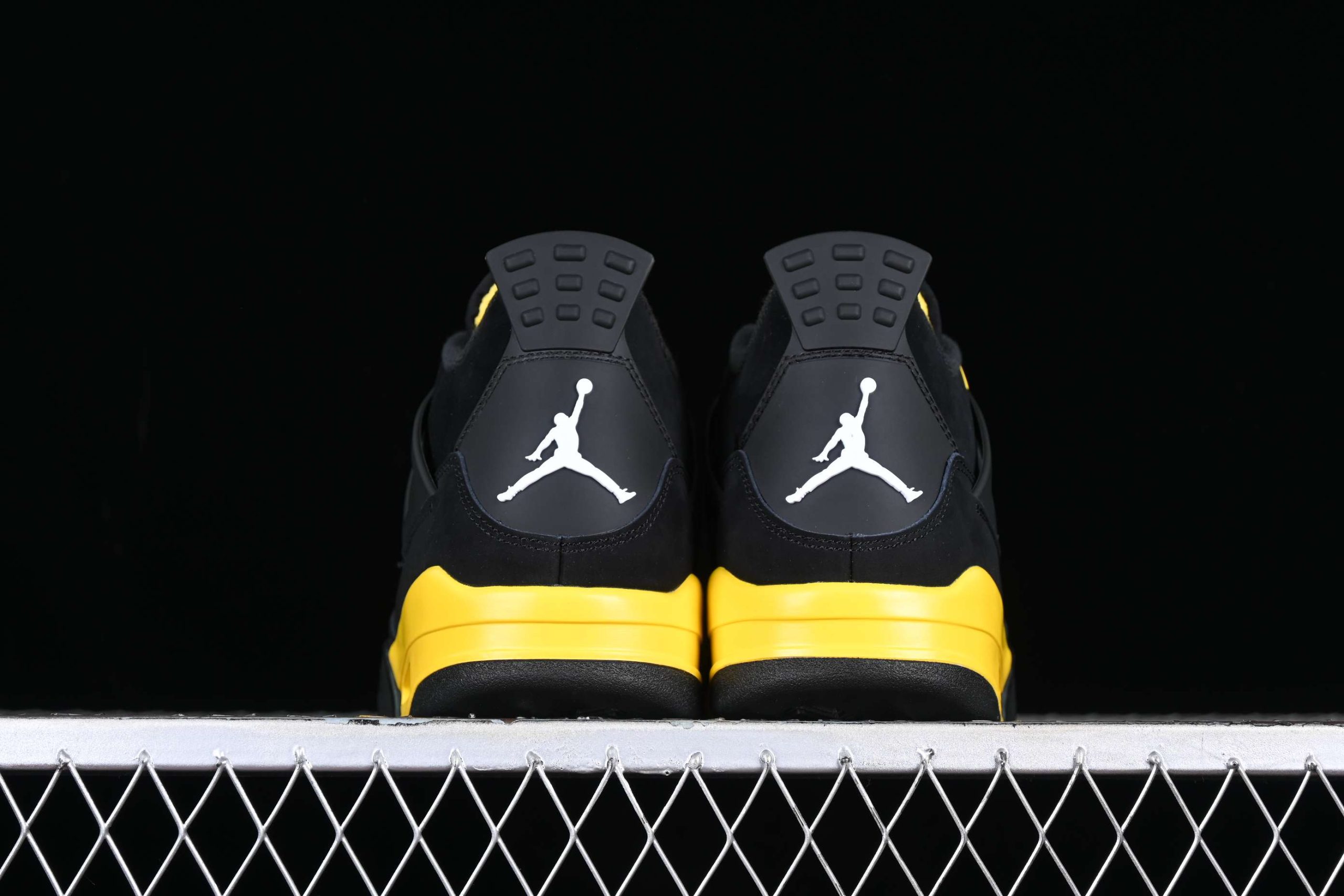 New Arrival AJ4 DH6927-017 Thunder New Arrival AJ4 DH6927-017 Thunder