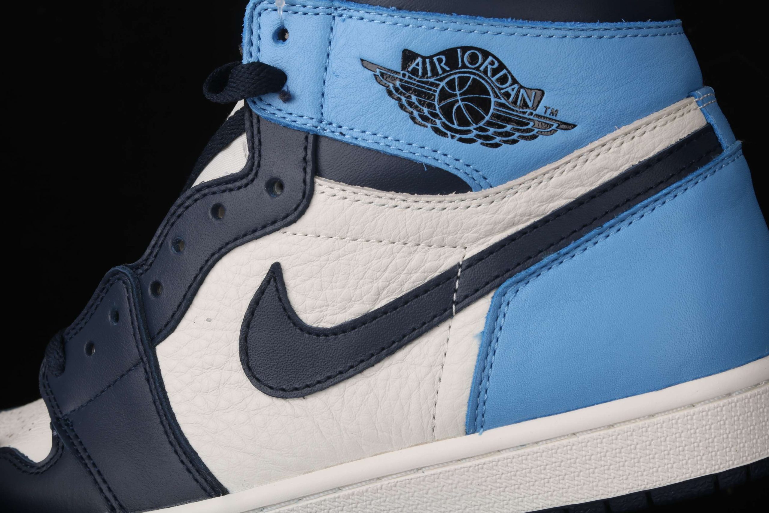 New Arrival AJ1 High 555088-140 Obsidian