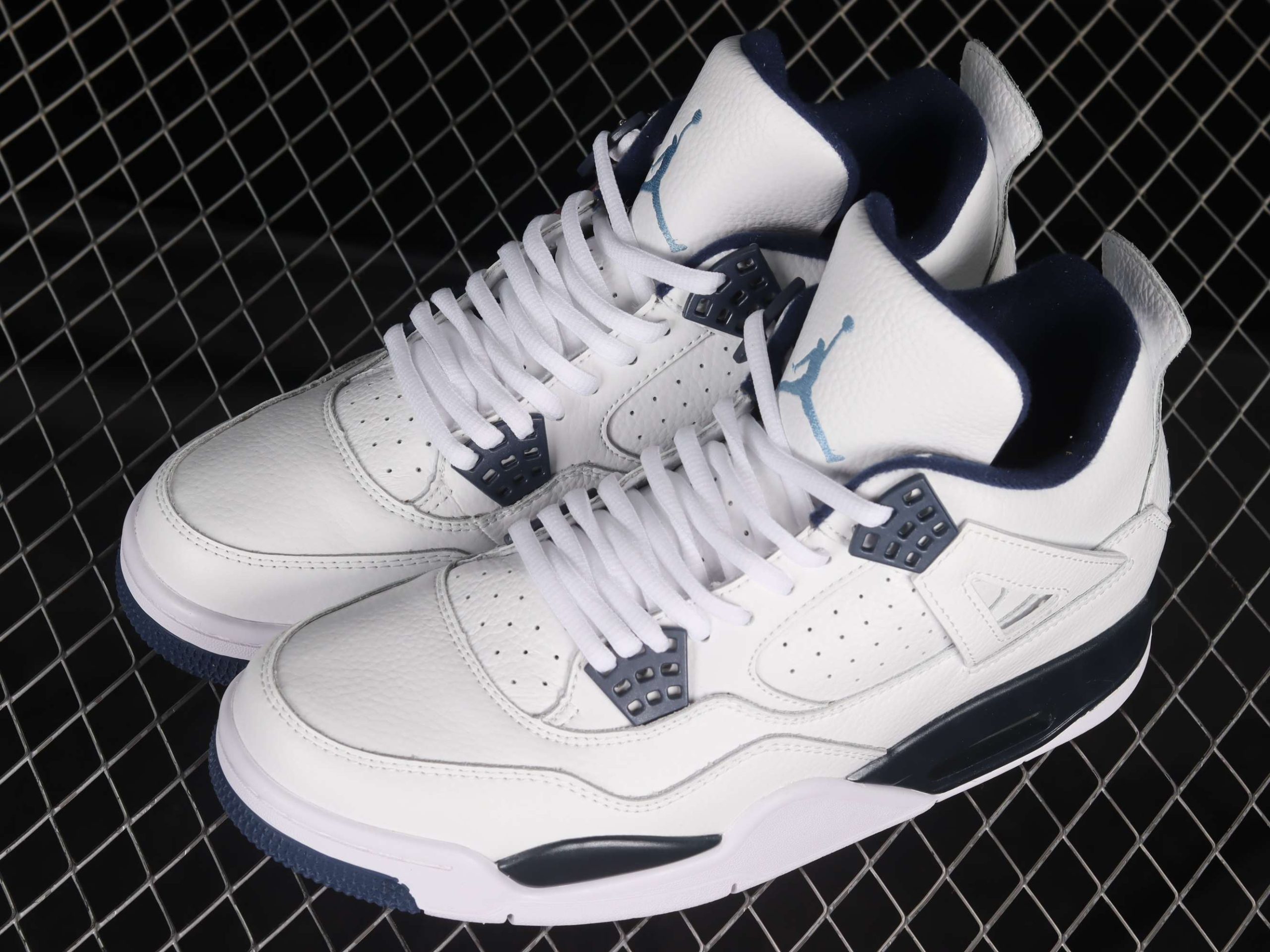 New Arrival AJ4 F 314254-107 Columbia