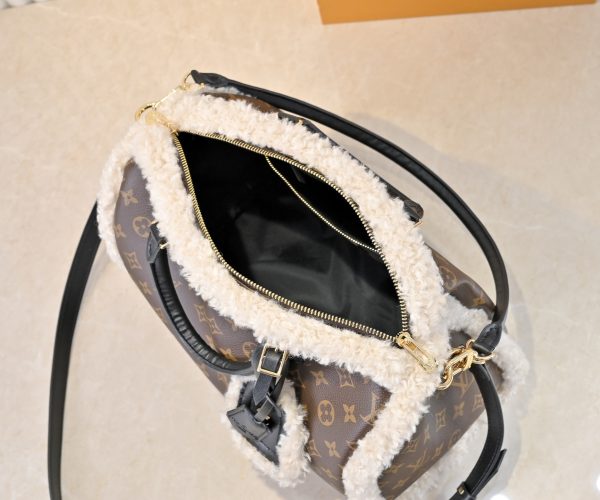Luxury LV Handbag M26326 BC