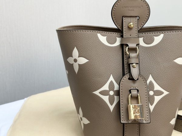 Modern Luxury Daily Bag L5237 FSC