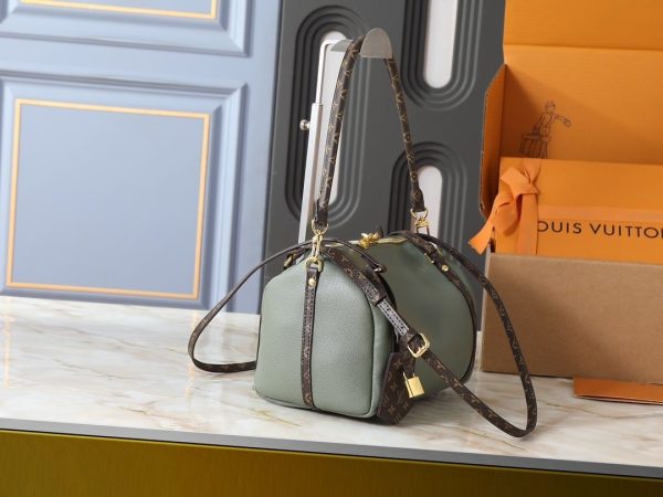 Luxury LV Handbag M26037-M26451 BC