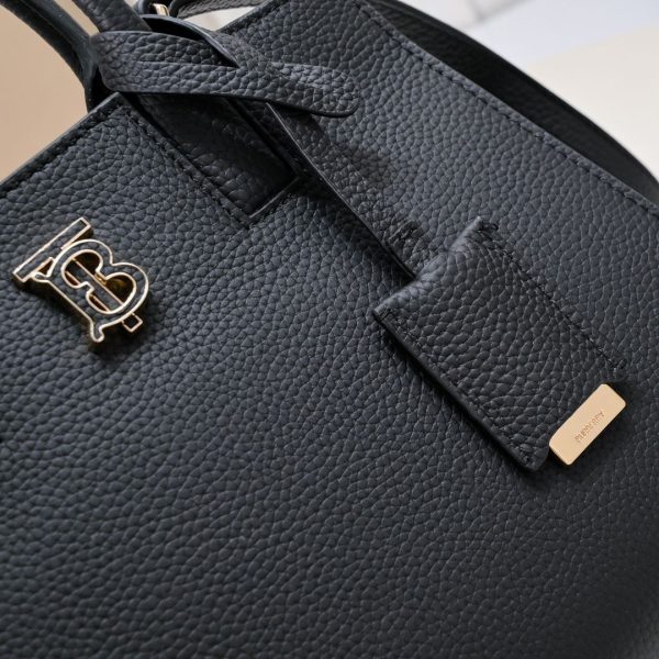 New Fashion Burberry Handbag 8376 QA