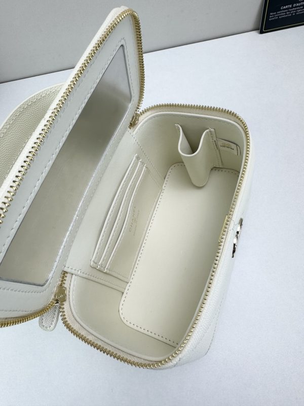 Luxury CN Handbag 120 BC Luxury CN Handbag 120 BC