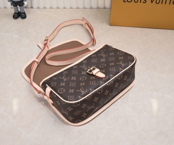 Luxury LV Handbag M42250 BC