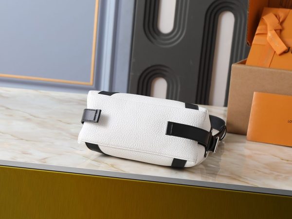 Luxury LV Handbag M14700-M26563-M14702 BC